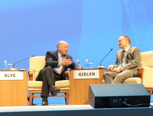 Mr Slye and Mr Gielen discussing at the 2013 World Energy Congress