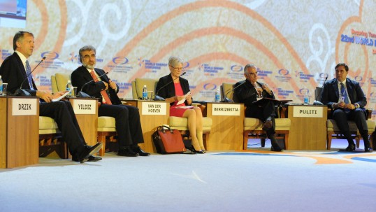 Governments and industry should cooperate to solve energy trilemma, say experts