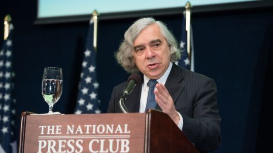 USEA forum explores 2015 trends and threats for energy sector