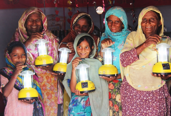 Pakistani Future Energy Leader gets Forbes award for “lighting a million lives” - News & Views