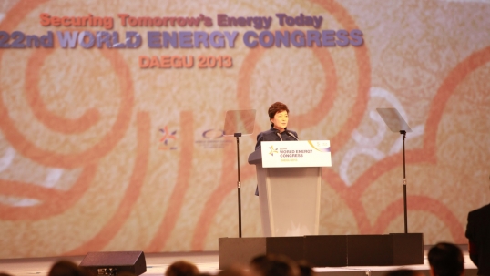 South Korean President promotes international energy cooperation