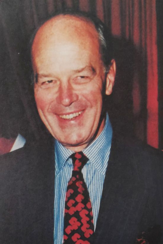 Ian Lindsay, Secretary General, London, 1986–1998_1
